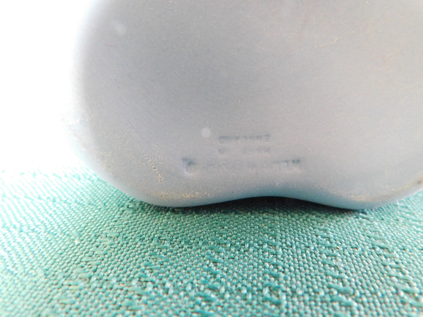 Wedgwood cream on lavender bean box Cupid as Oracle near mint condition