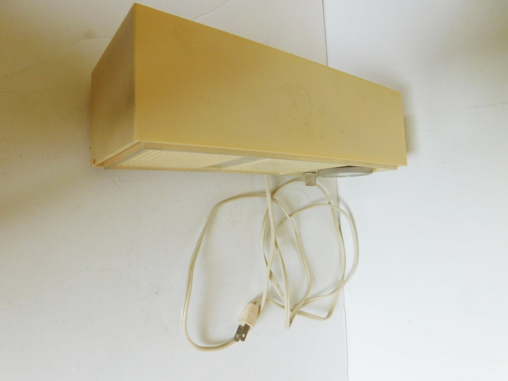 Vintage Admiral R233X Table Radio working