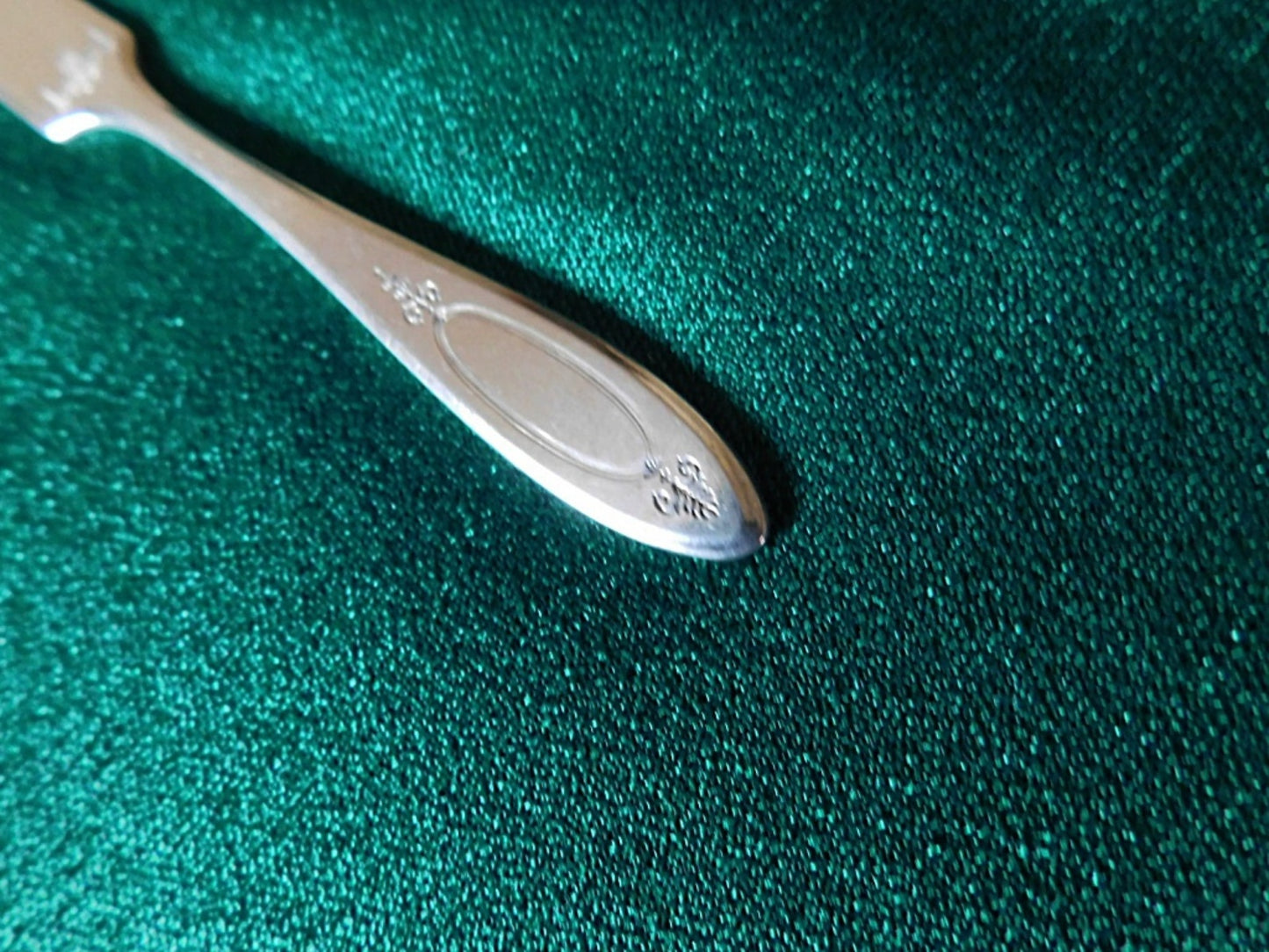 Community Plate Adam (1917) flat handle butter spreader VGU