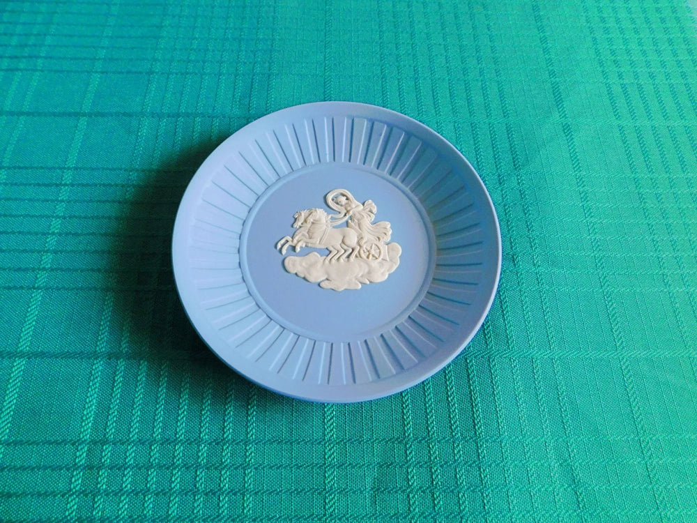 Wedgwood Aurora fluted tray cream on lavender jasperware near mint condition