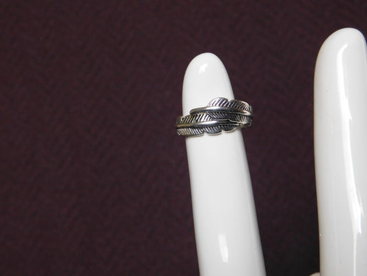 New 925 sterling silver adjustable feather ring