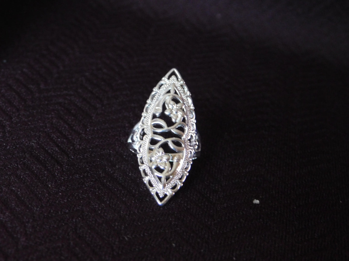 New sterling silver oval filigree ring size 7