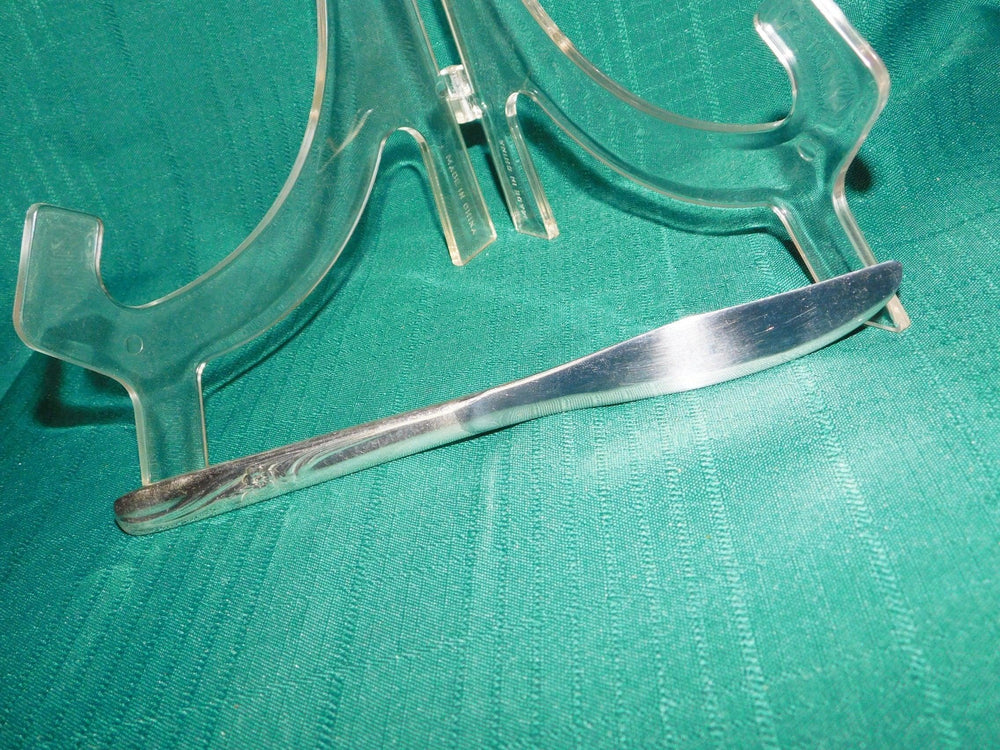 Wm. Rogers Mfg. Meadow Flower (1940) modern solid knife