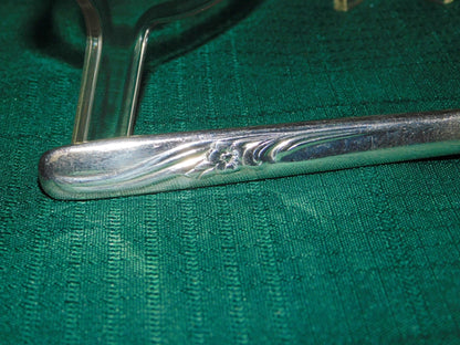 Wm. Rogers Mfg. Meadow Flower (1940) modern solid knife VGU