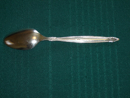 1847 Rogers Bros Garland (1965) teaspoon VGU