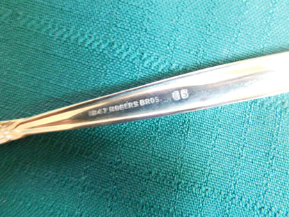 1847 Rogers Bros. Garland (1965) place oval soup spoon VGU