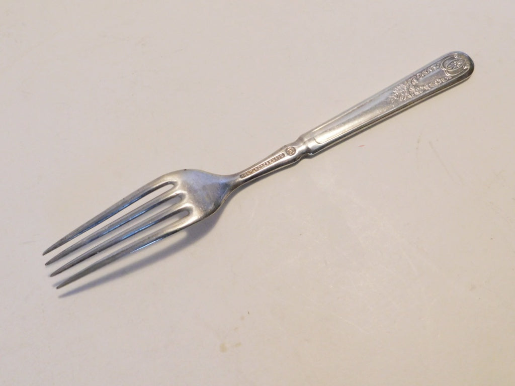 1847 Rogers Old Colony (1911) Indented Solid Handled Fork GUC