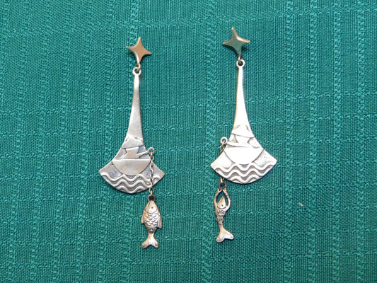 Pair of sterling dangling fishermen earrings pushback clasp mint condition