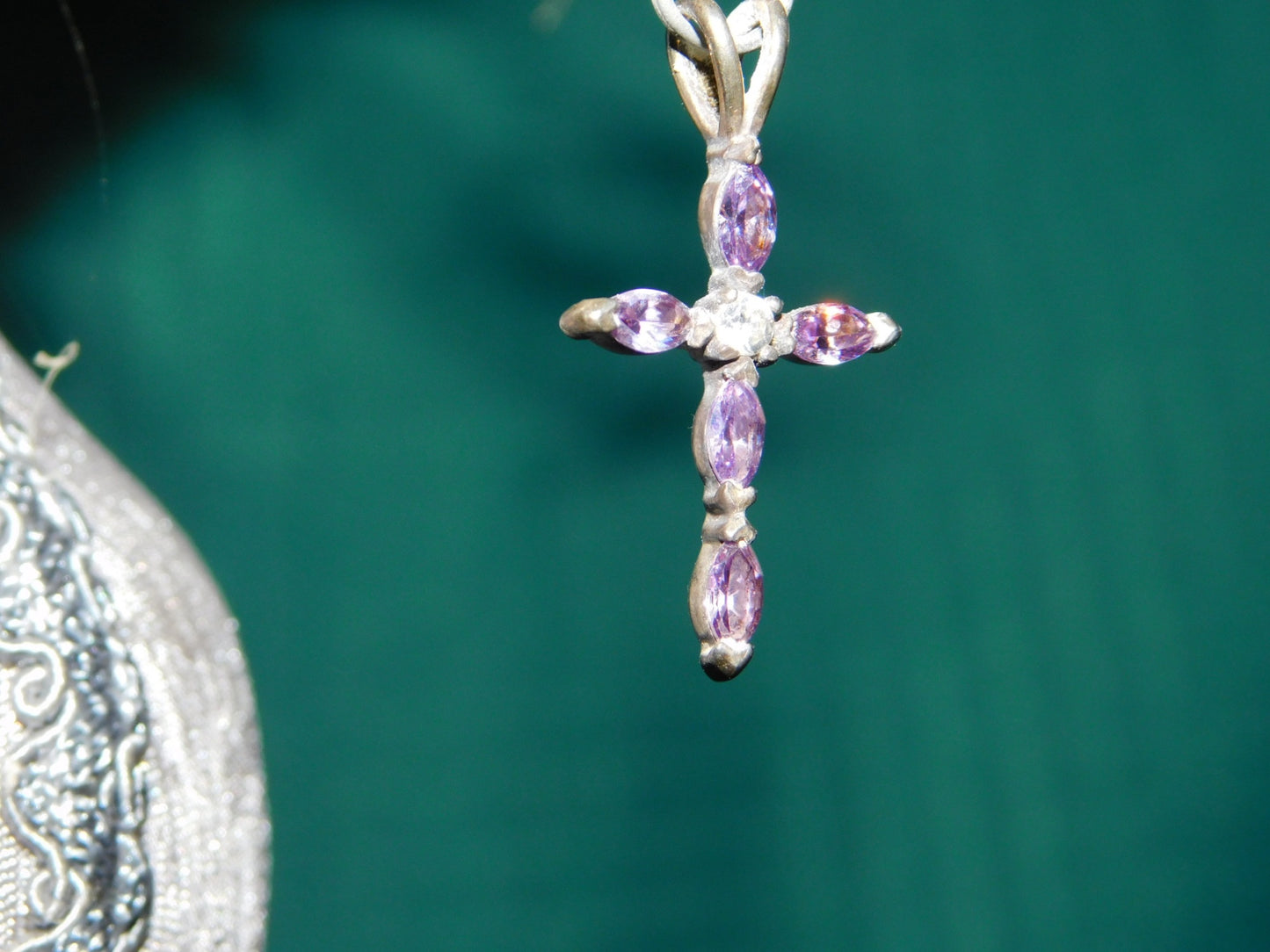 Sterling silver purple jeweled cross pendant mint condition