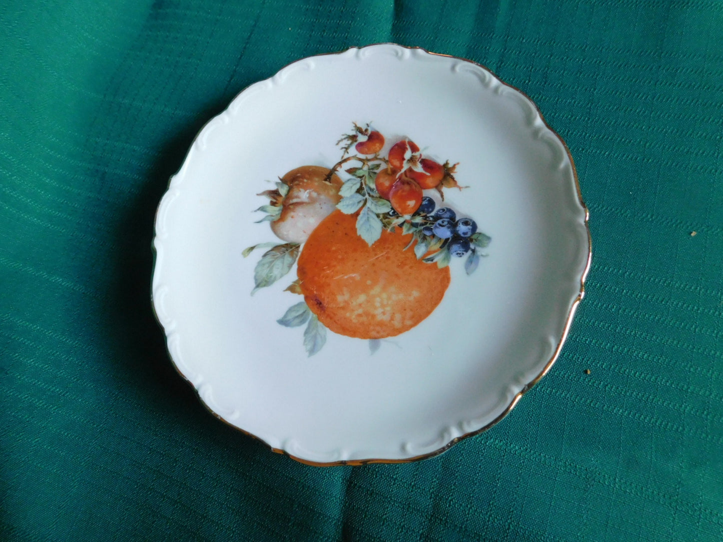 Schumann Bavaria scalloped embossed salad plate orange 80 VGU