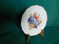 Schumann Bavaria scalloped embossed salad plate plum currant 65 right VGU