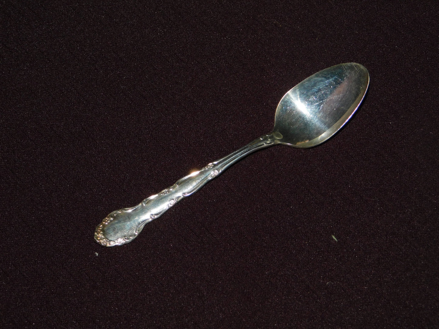 1881 Rogers Flirtation (1959) Five O Clock teaspoon VGU