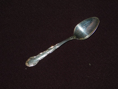 1881 Rogers Flirtation (1959) Five O Clock teaspoon VGU