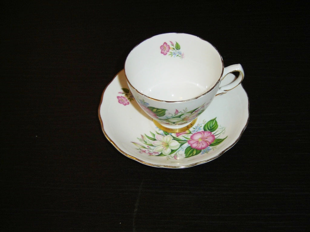 Colclough 7926 pink white blue flowers cup and saucer VGU
