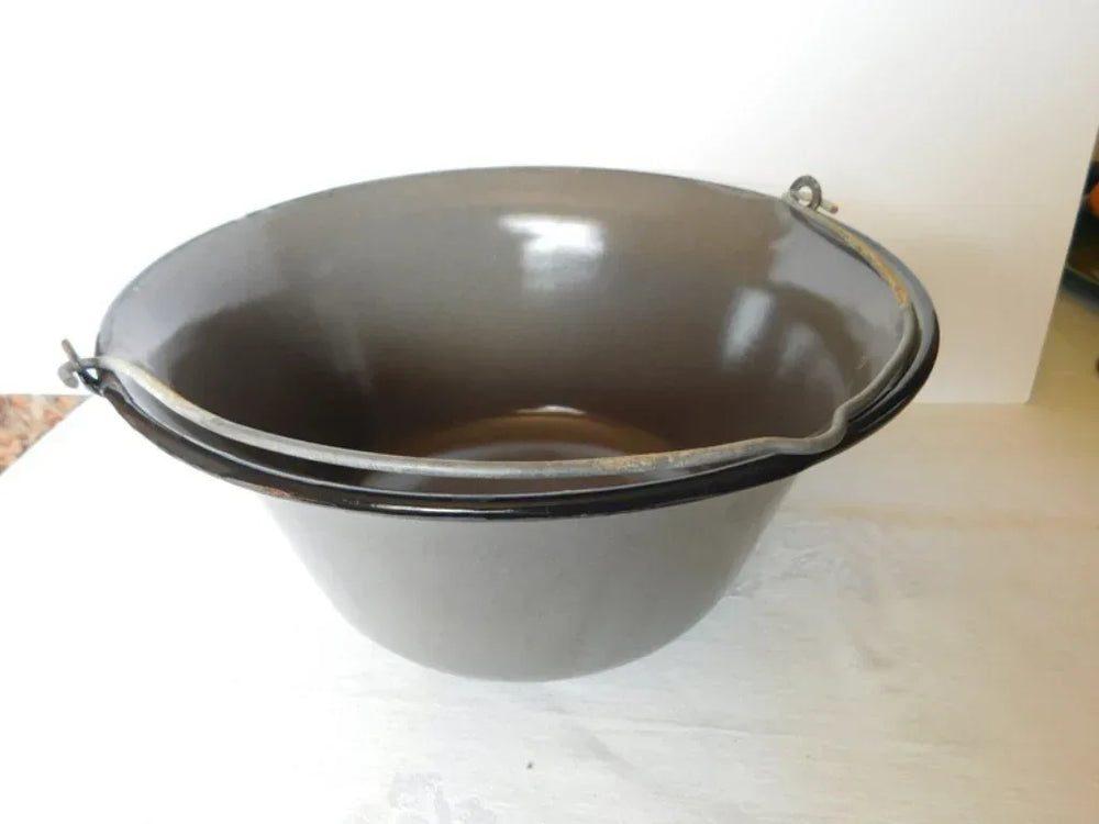 Vintage 13 inch grey enamelware pot with handle