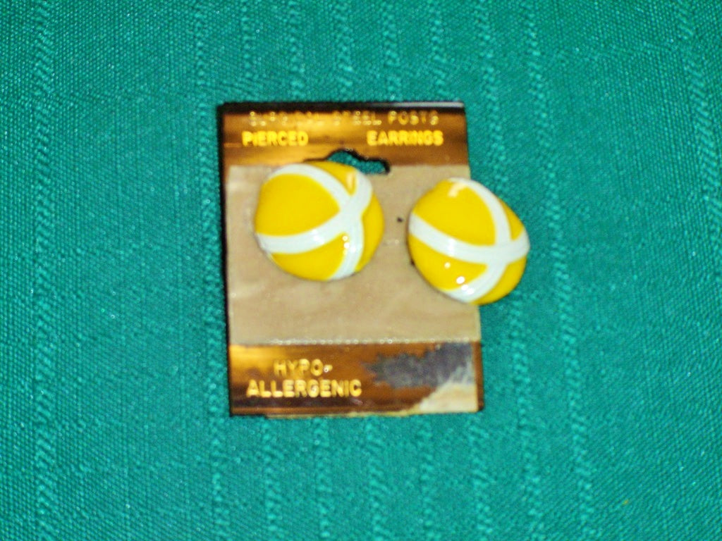 Vintage yellow and white pierced earrings hypo allergenic