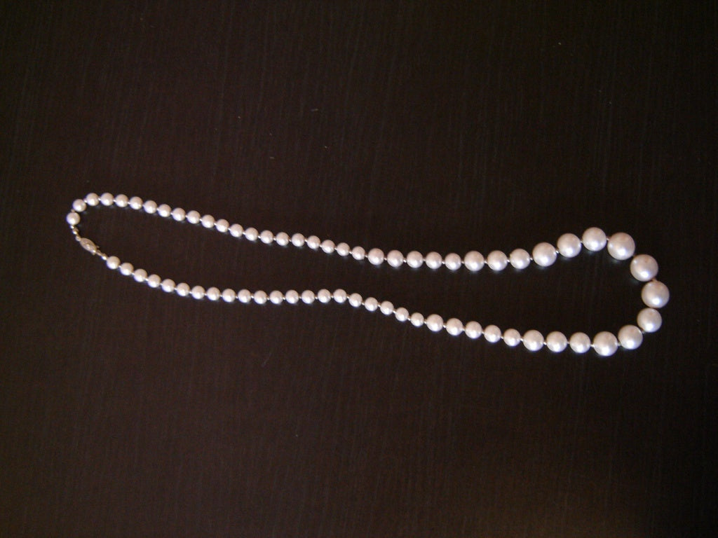 Vintage imitation pearl necklace VGU