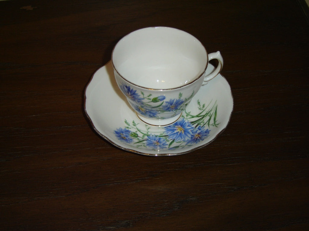 Royal Vale 7513 blue flower cup and saucer VGU