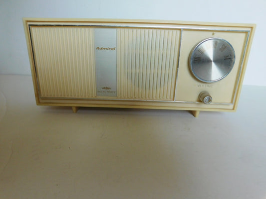 Vintage Admiral R233X Table Radio working