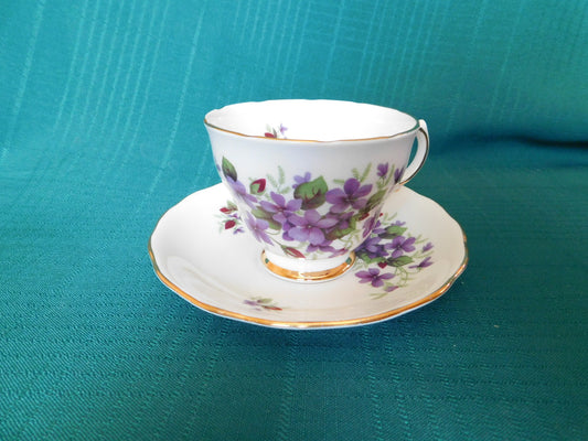 Colclough 7876 purple violets cup and saucer