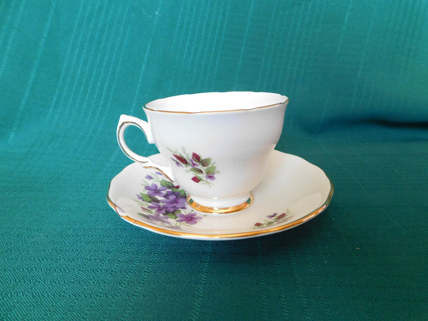 Colclough 7876 purple violets cup and saucer