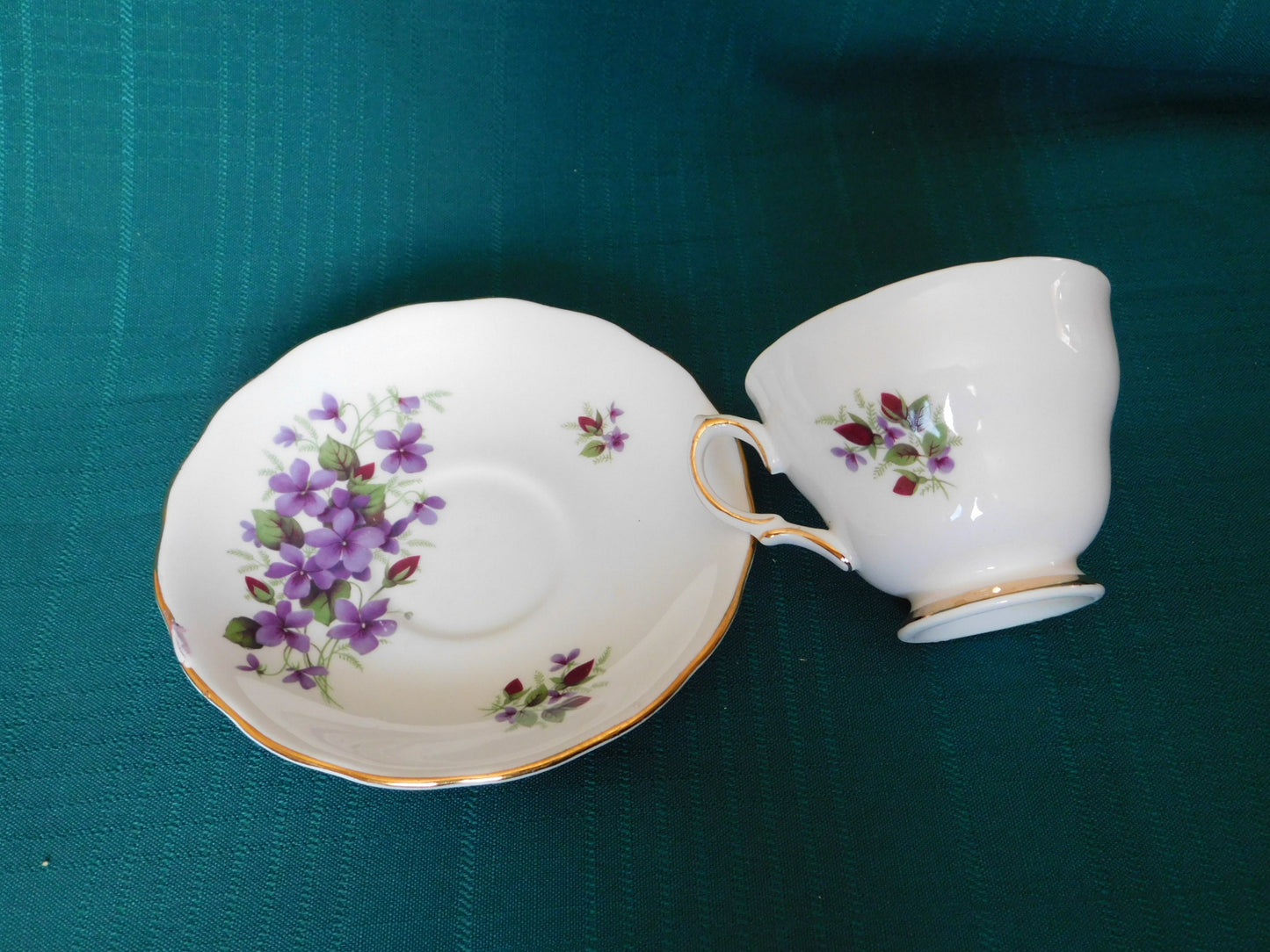 Colclough 7876 purple violets cup and saucer