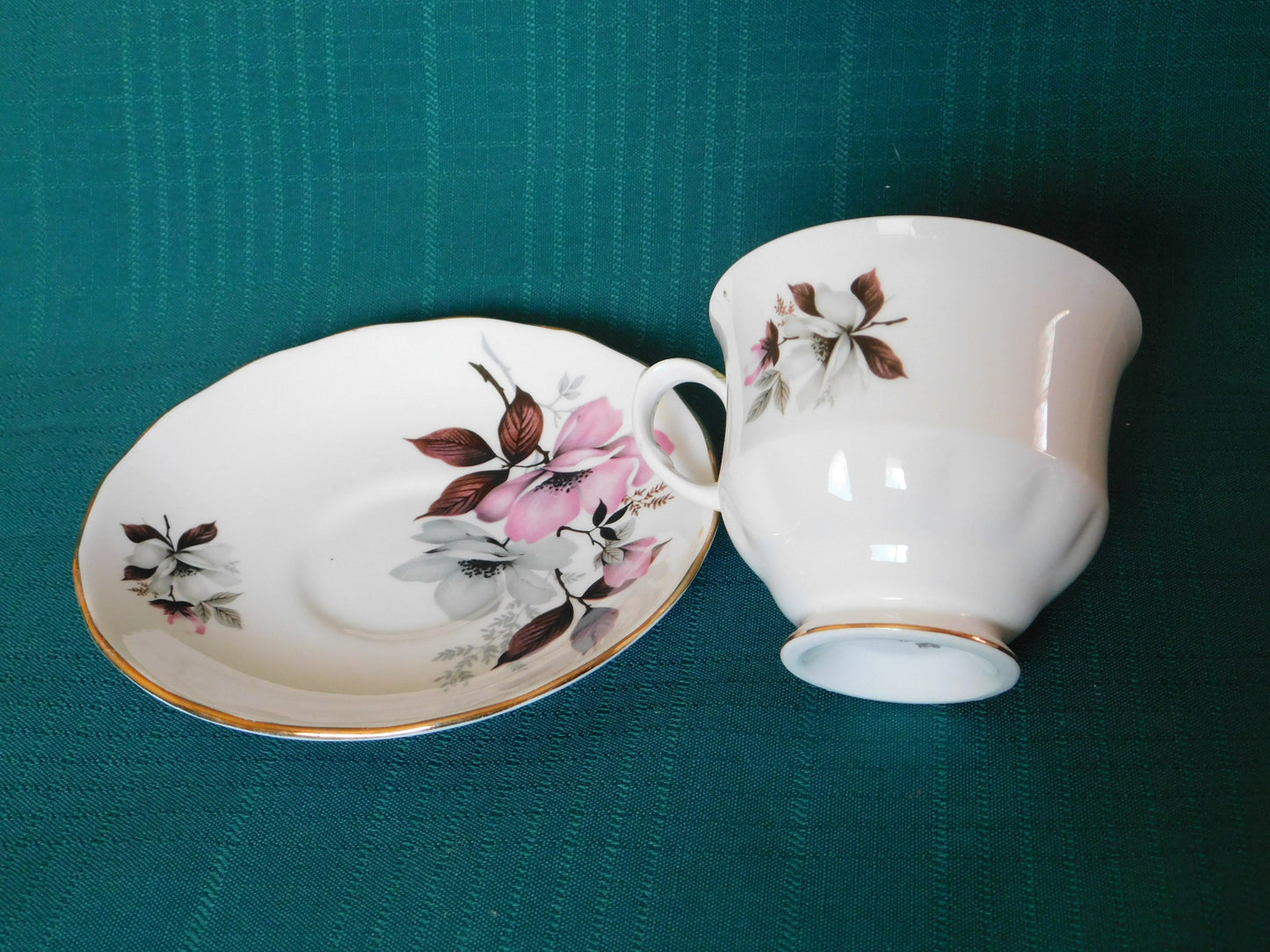 Queen Anne 8473 pink gray flowers cup and saucer VGU