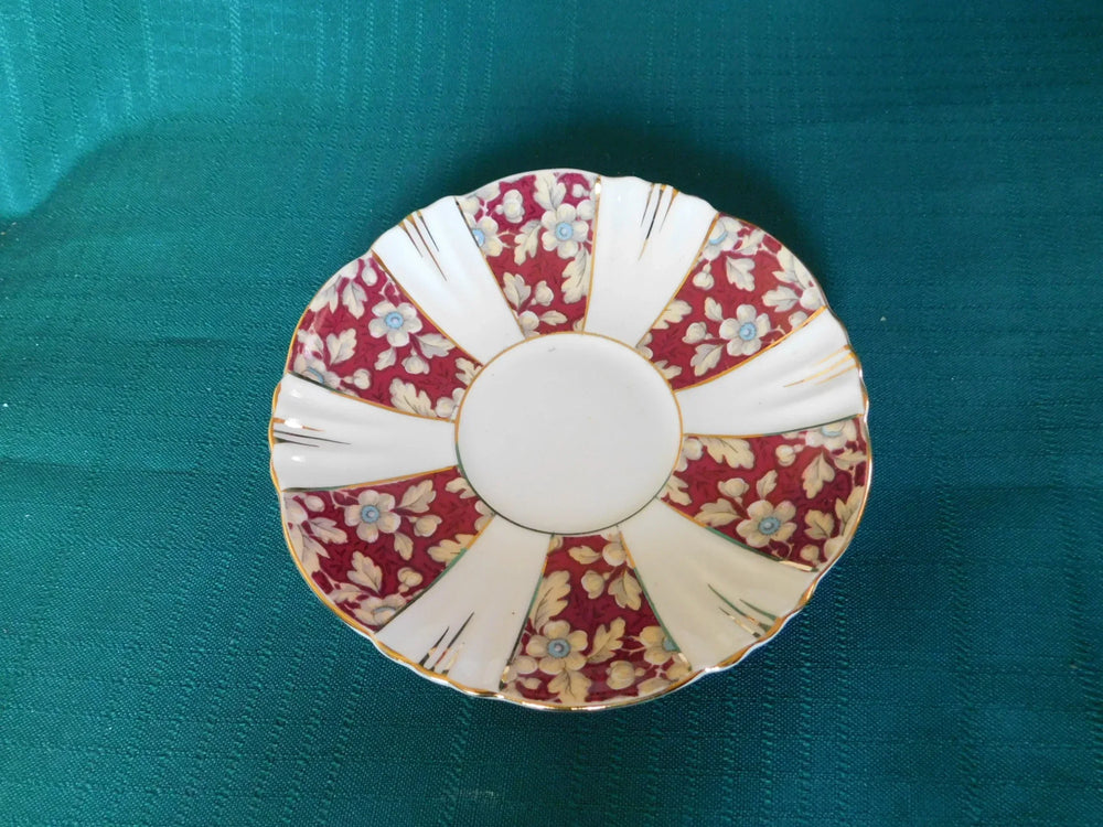 Royal Albert chintz brocade (1930s) burgundy beige saucer