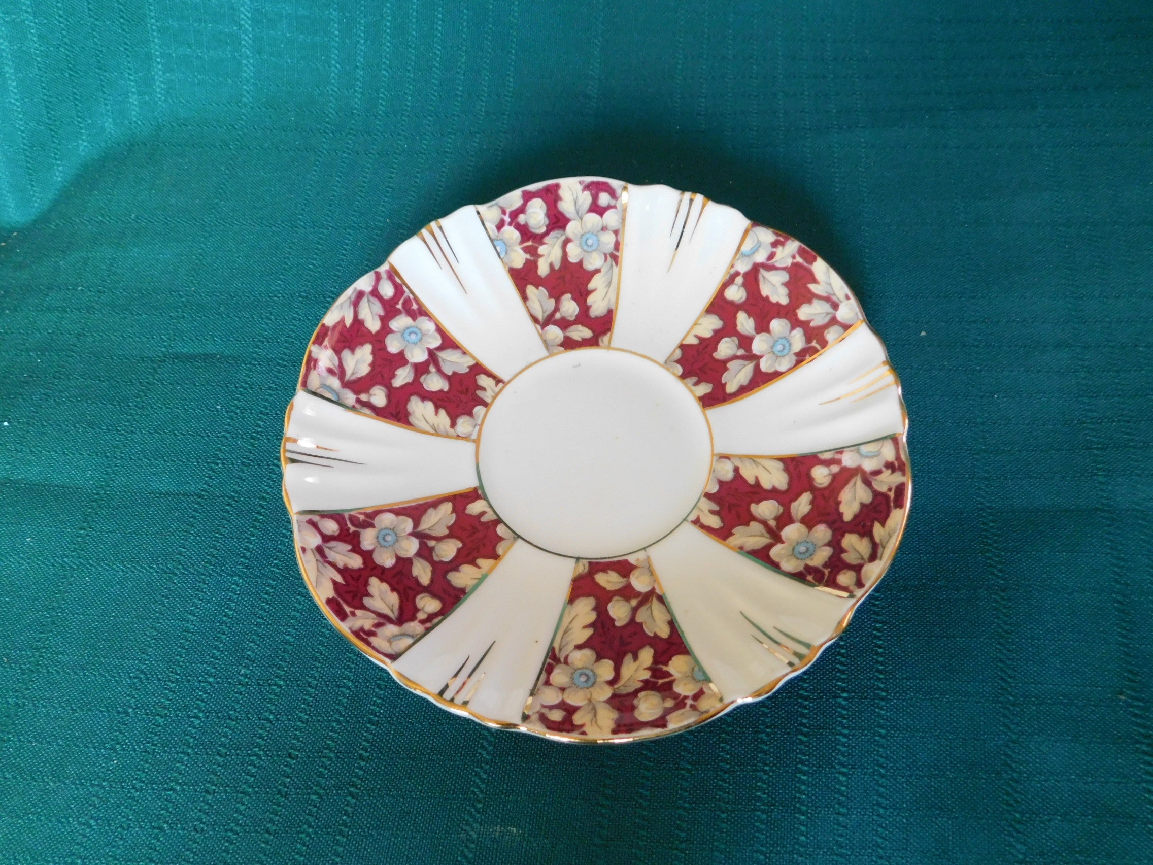 Royal Albert chintz brocade (1930s) burgundy beige saucer VGU