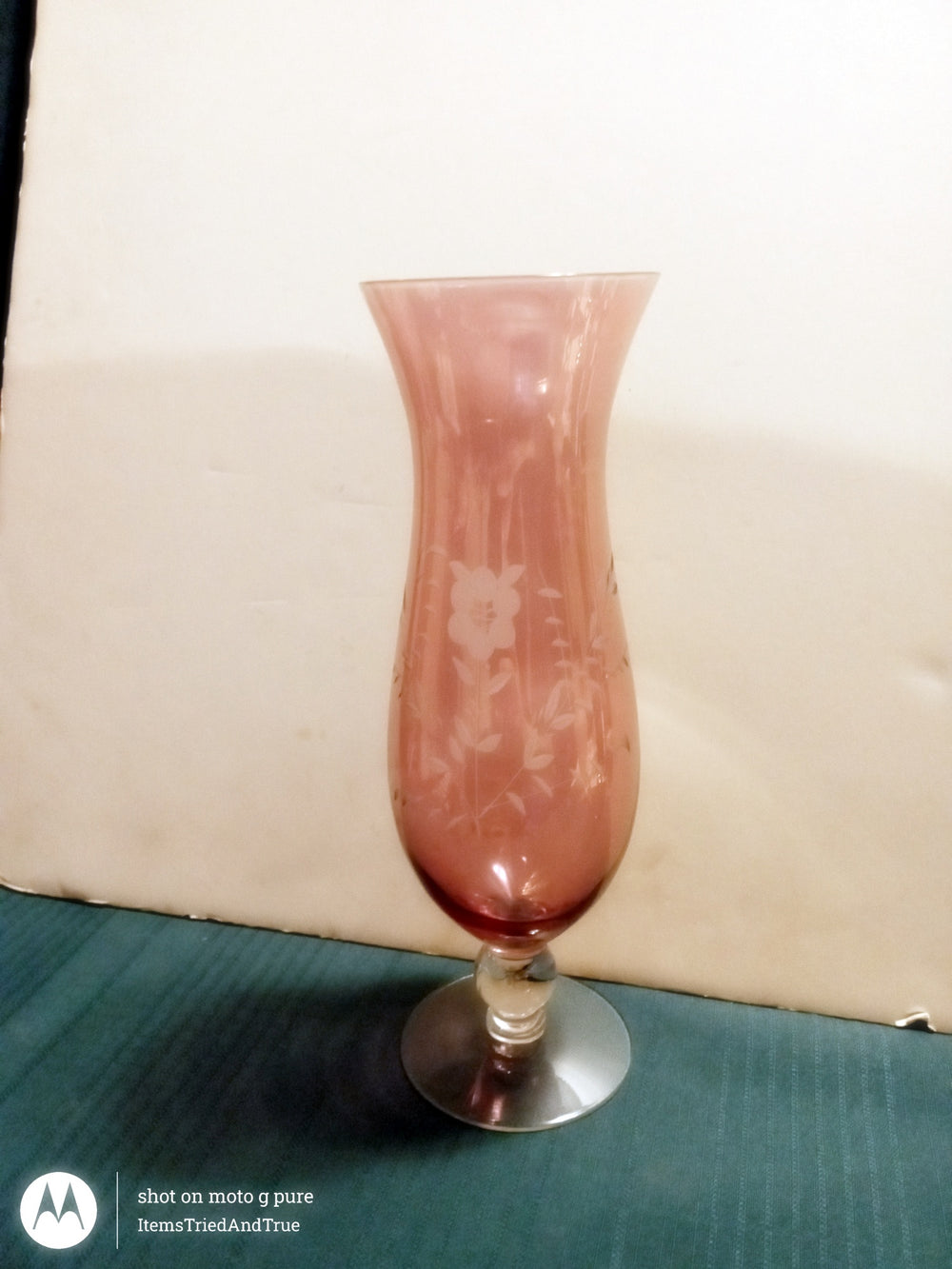 Pink Etched Glass Vase – Vintage Floral Design with Clear Pedestal Base