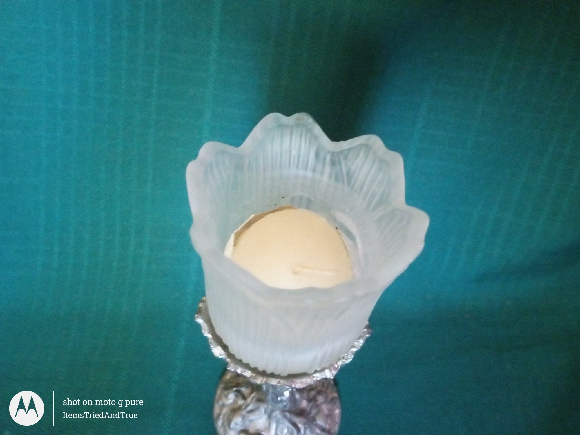 1986 Arthur Court Candle Holder – Frosted Glass Flower Shade & Sculpted Pewter Base