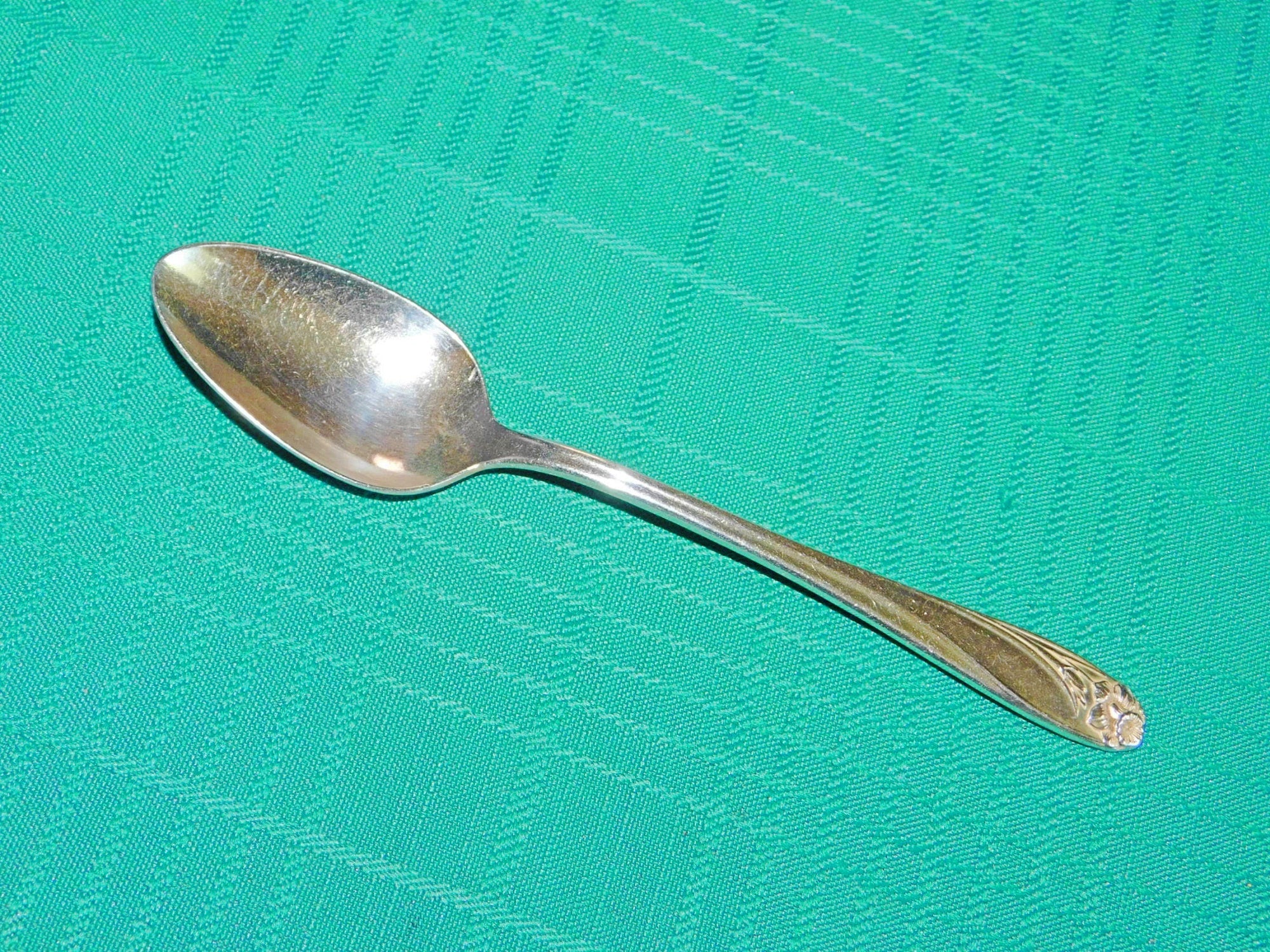 1847 Rogers Bros. Daffodil (1950) Silverplate Flatware 1847 Rogers Bros