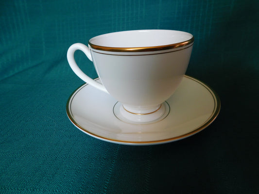 Waterford Kilbarry Gold (2002) teacup and saucer mint condition