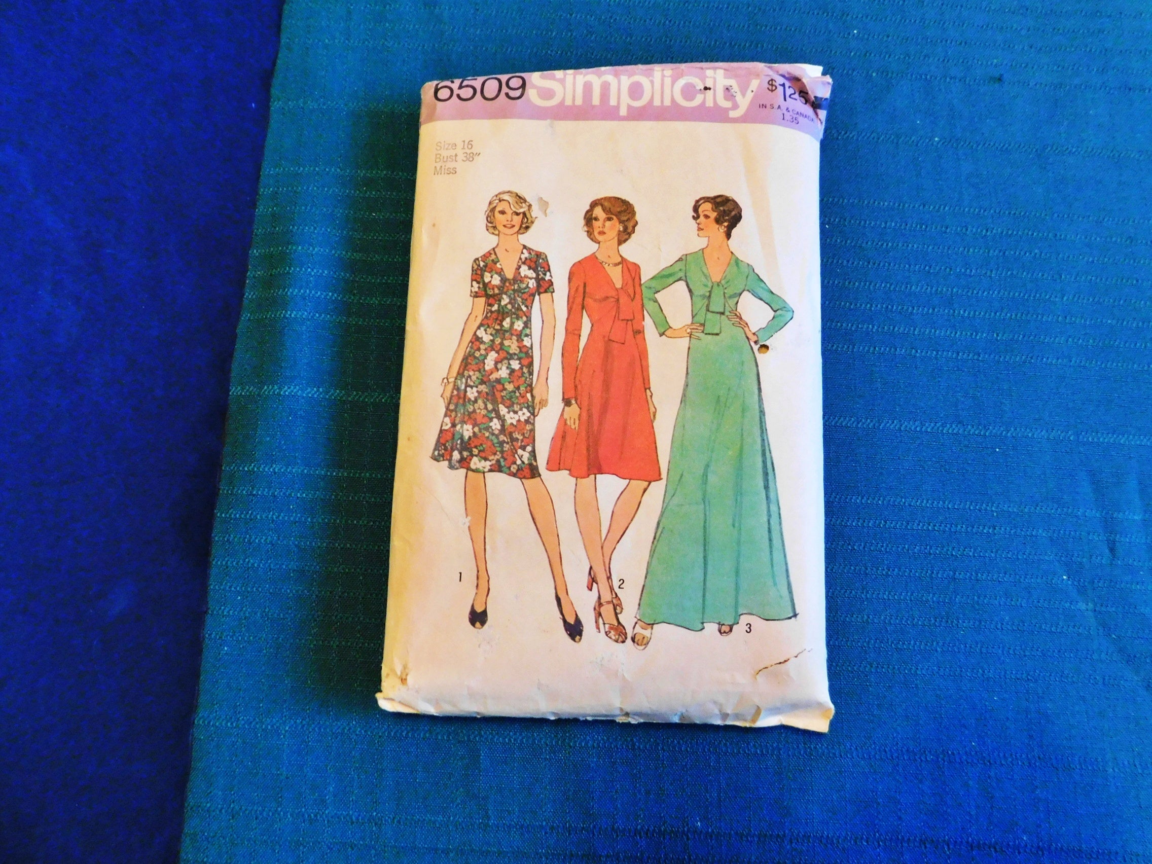 Simplicity 6509 Vintage Sewing Pattern – 1974 Misses’ A-Line Dress – Size 16 Bust 38