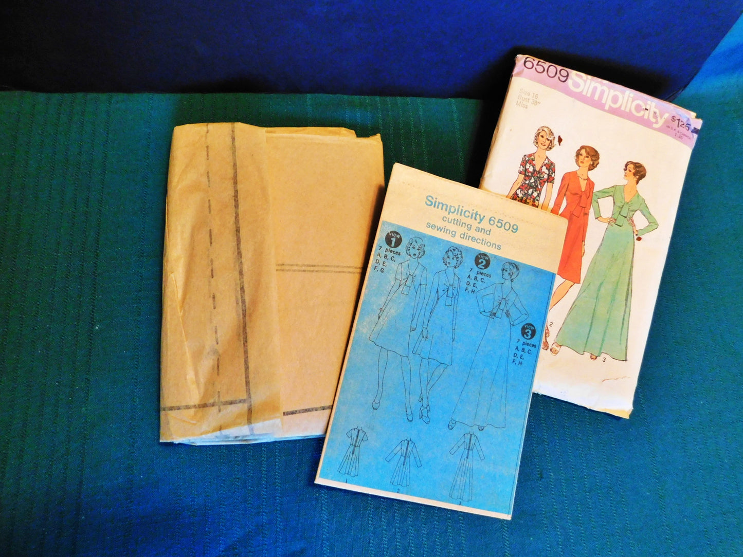 Simplicity 6509 Vintage Sewing Pattern – 1974 Misses’ A-Line Dress – Size 16 Bust 38