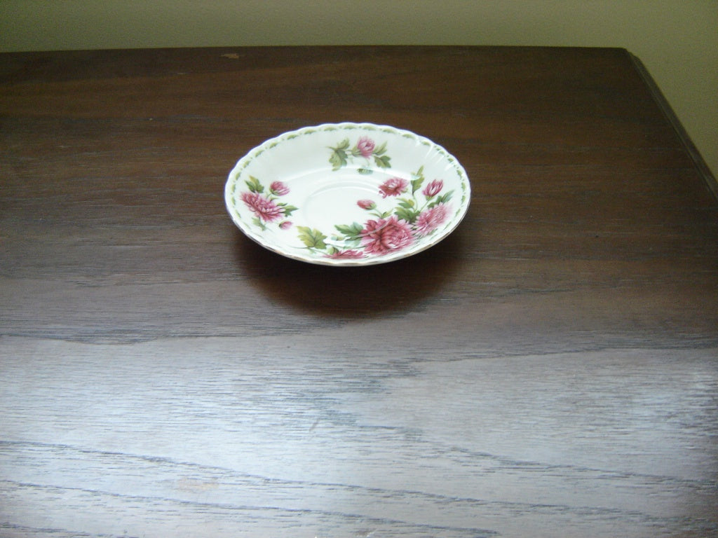 Royal Albert FOMS Chrysanthemum (1970) saucer mint condition Montrose