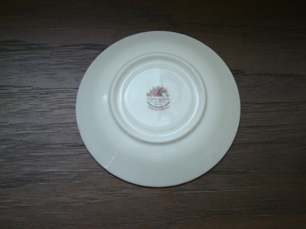 Royal Albert FOMS Chrysanthemum (1970) saucer mint condition Montrose