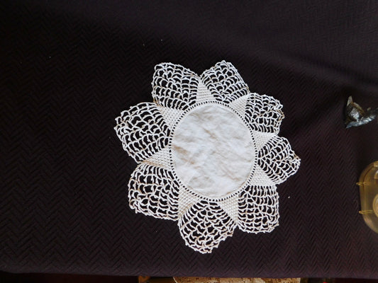 Vintage 8 point star crocheted doily with linen center