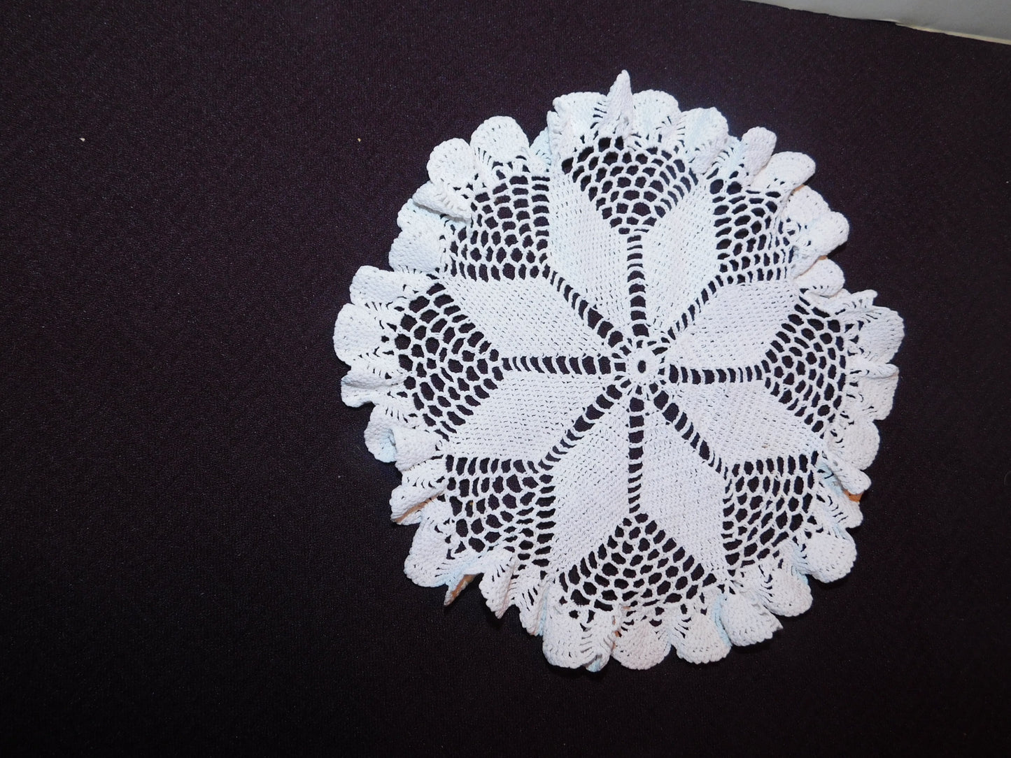 Vintage round and hexagonal pierced style doily VGU