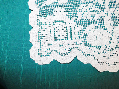 Vintage rectangular Asian scene crocheted doily