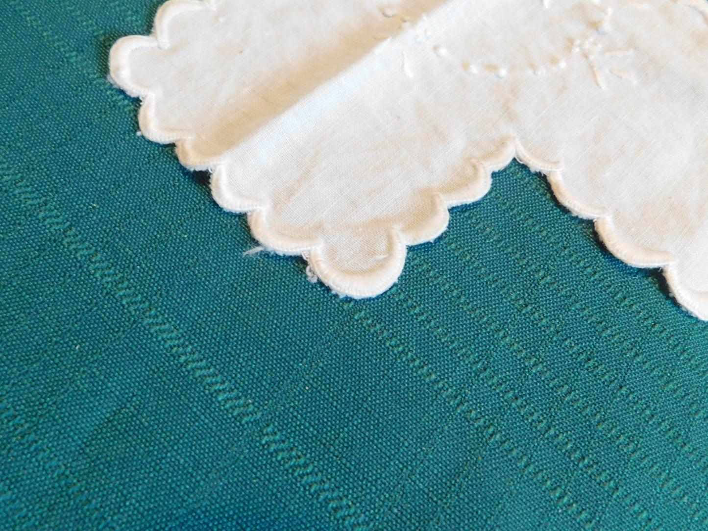 Vintage embroidered center linen scalloped edge cross shaped doily