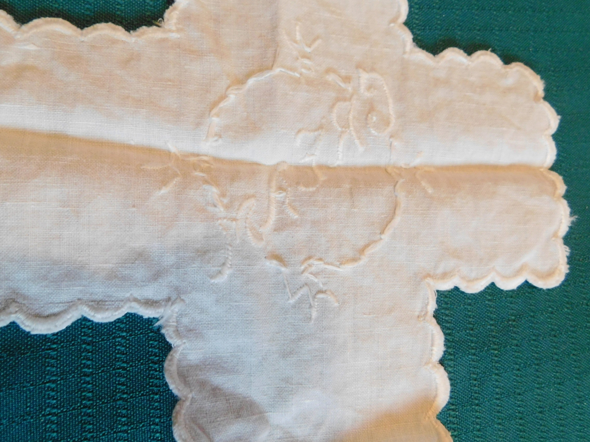 Vintage embroidered center linen scalloped edge cross shaped doily