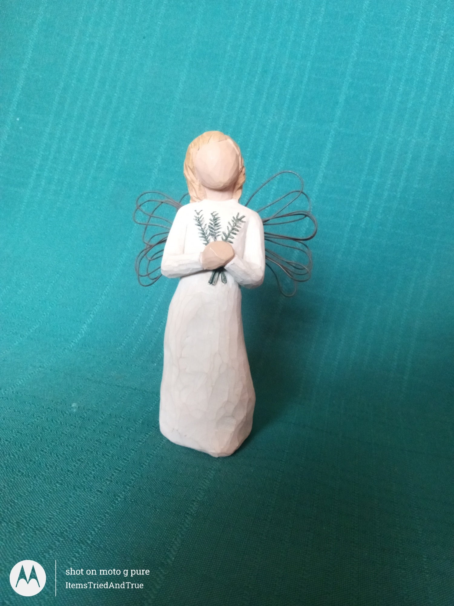 Willow Tree “Angel of Remembrance” Figurine by Susan Lordi – DEMDACO 2001