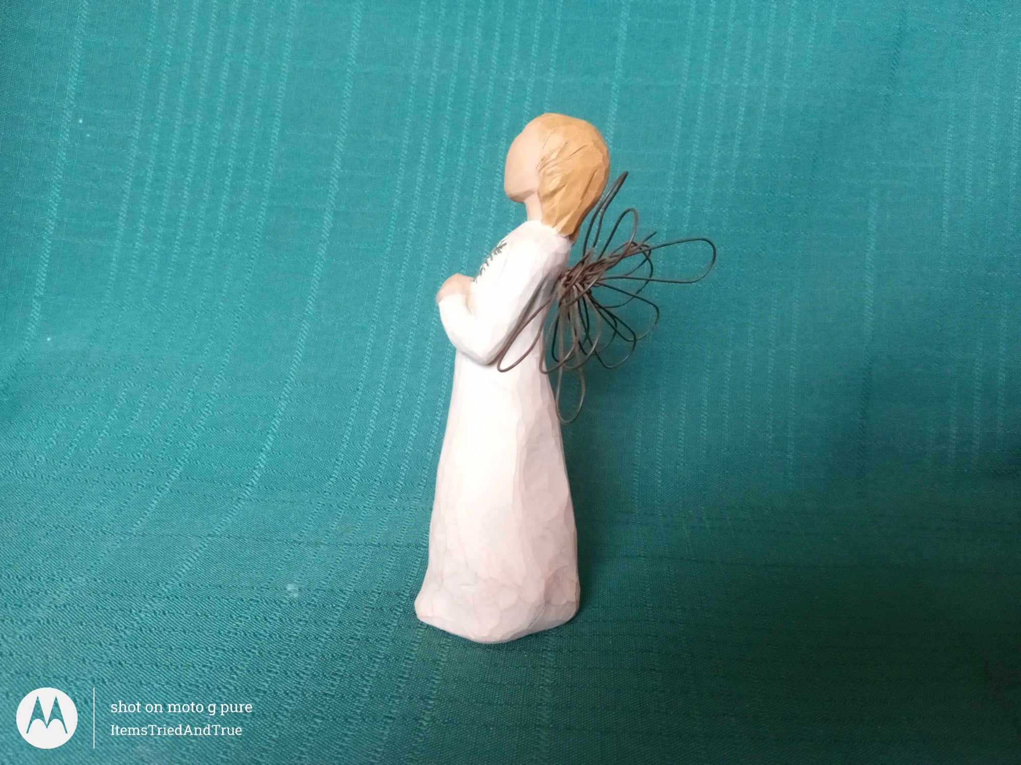 Willow Tree “Angel of Remembrance” Figurine by Susan Lordi – DEMDACO 2001