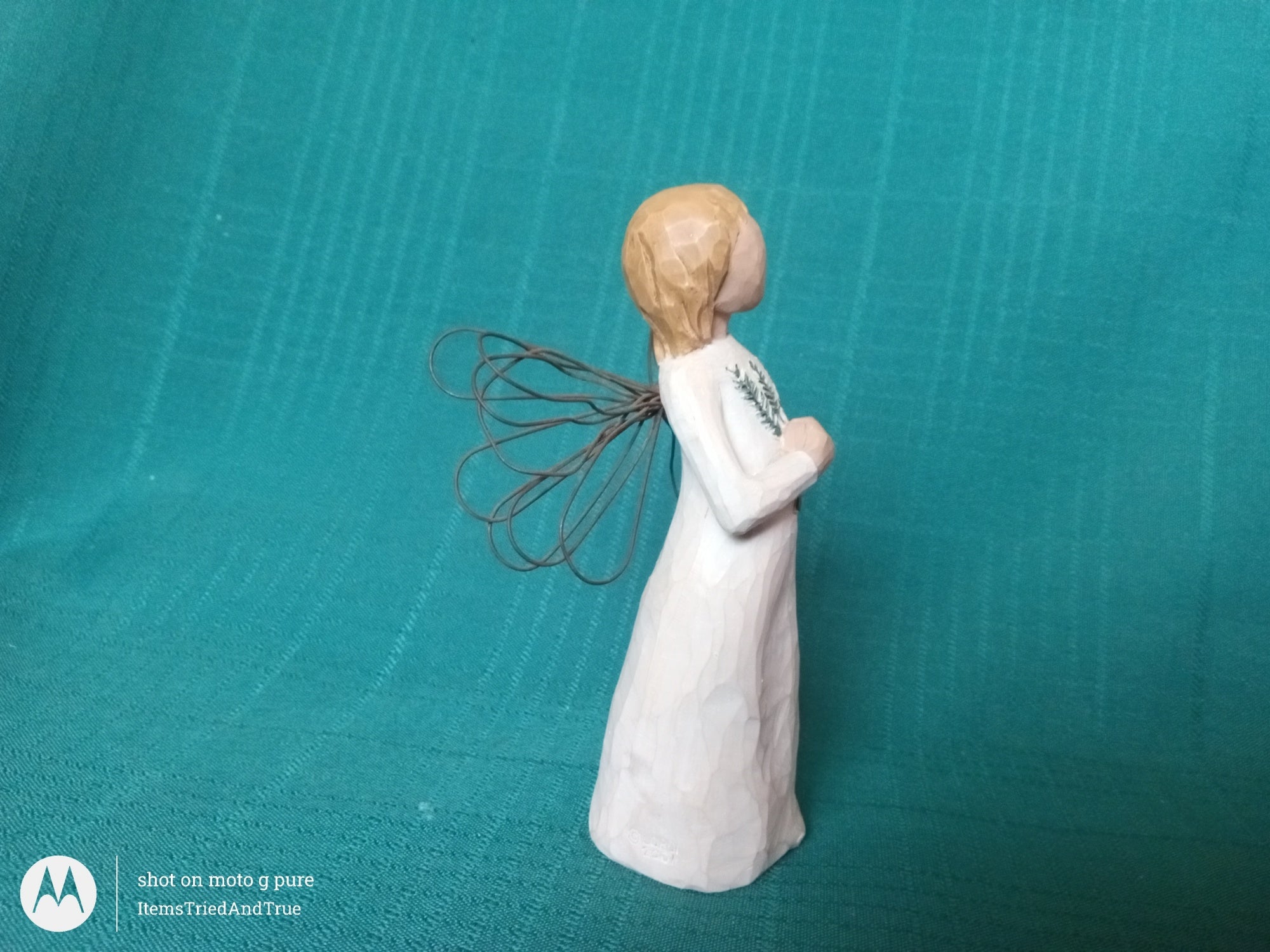 Willow Tree “Angel of Remembrance” Figurine by Susan Lordi – DEMDACO 2001