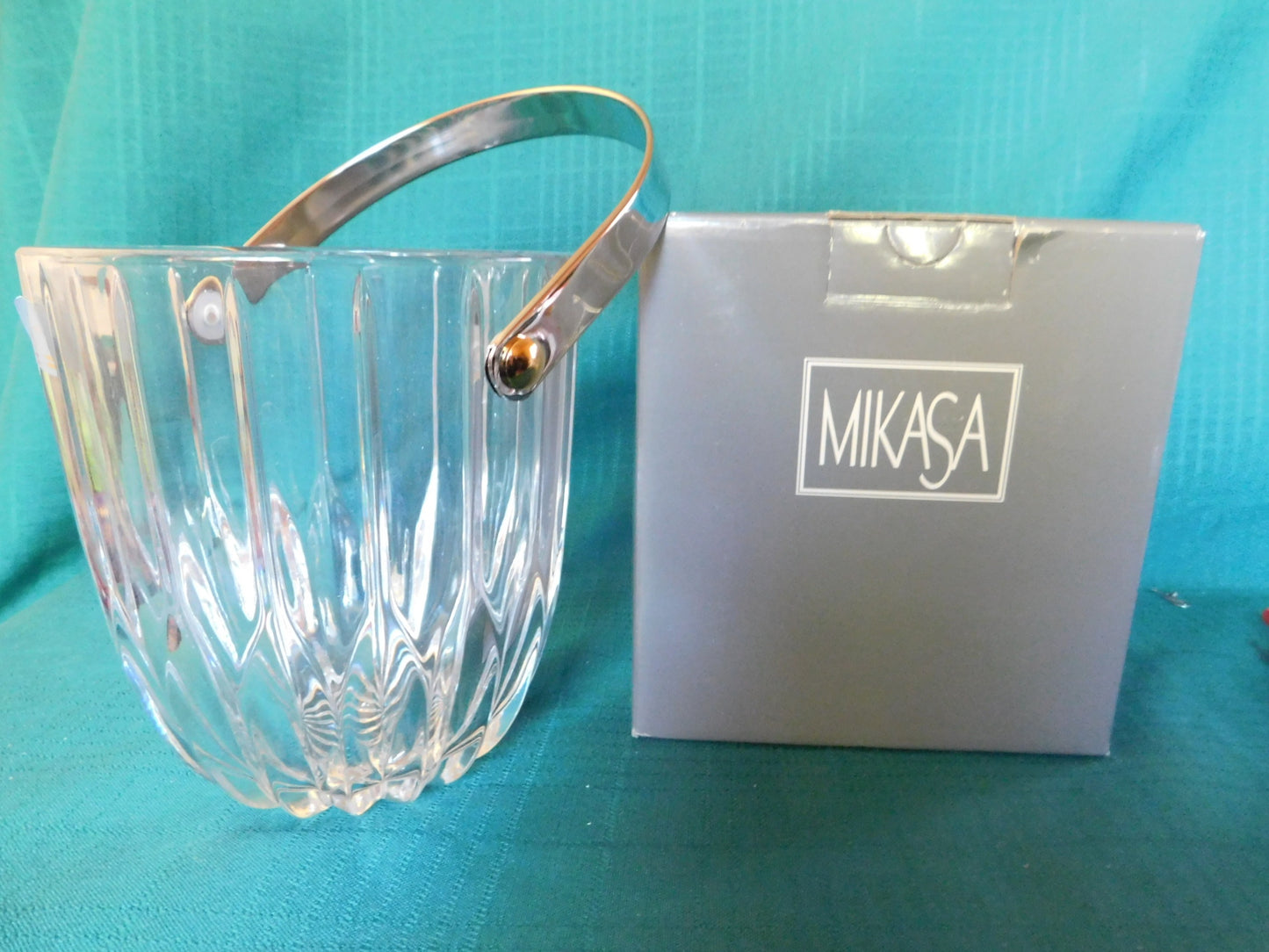 Mikasa Park Lane (2010) crystal ice bucket new in box (NOS)