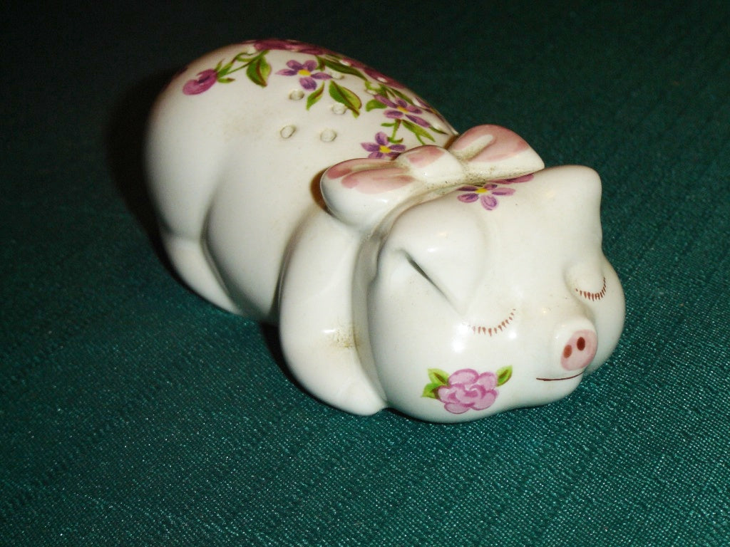 Avon pig potpourri holder pink flower 1978