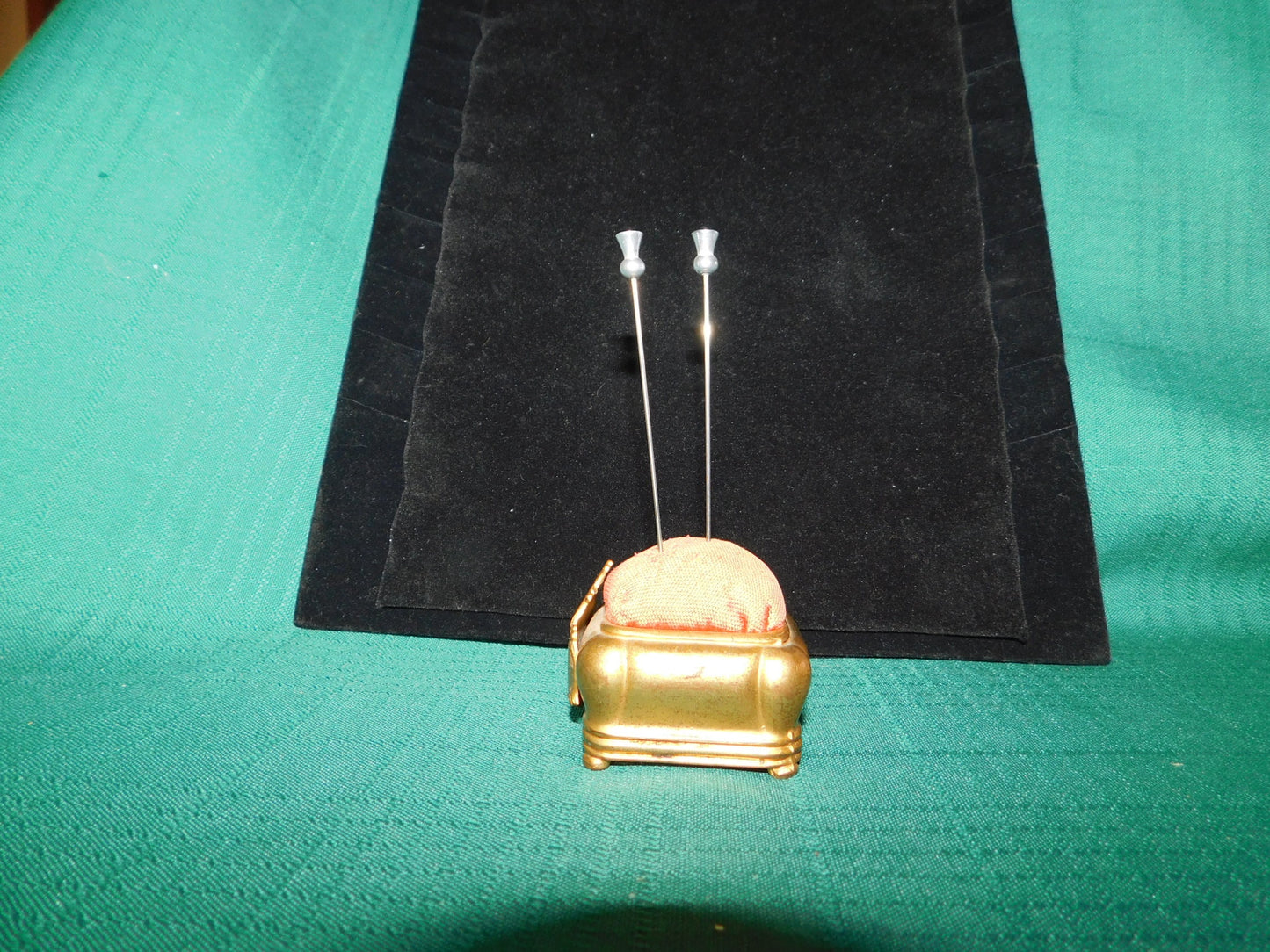 Vintage silver tone (pewter) hatpin VGU