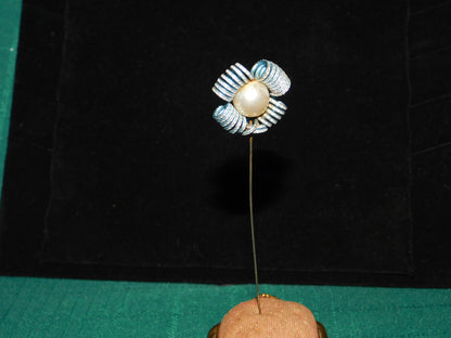 Vintage Pearl and Wire Hatpin – Elegant Antique Accessory VGU