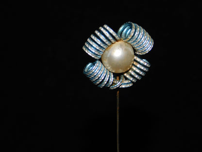 Vintage Pearl and Wire Hatpin – Elegant Antique Accessory VGU